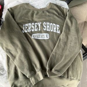 Green oversized crewneck